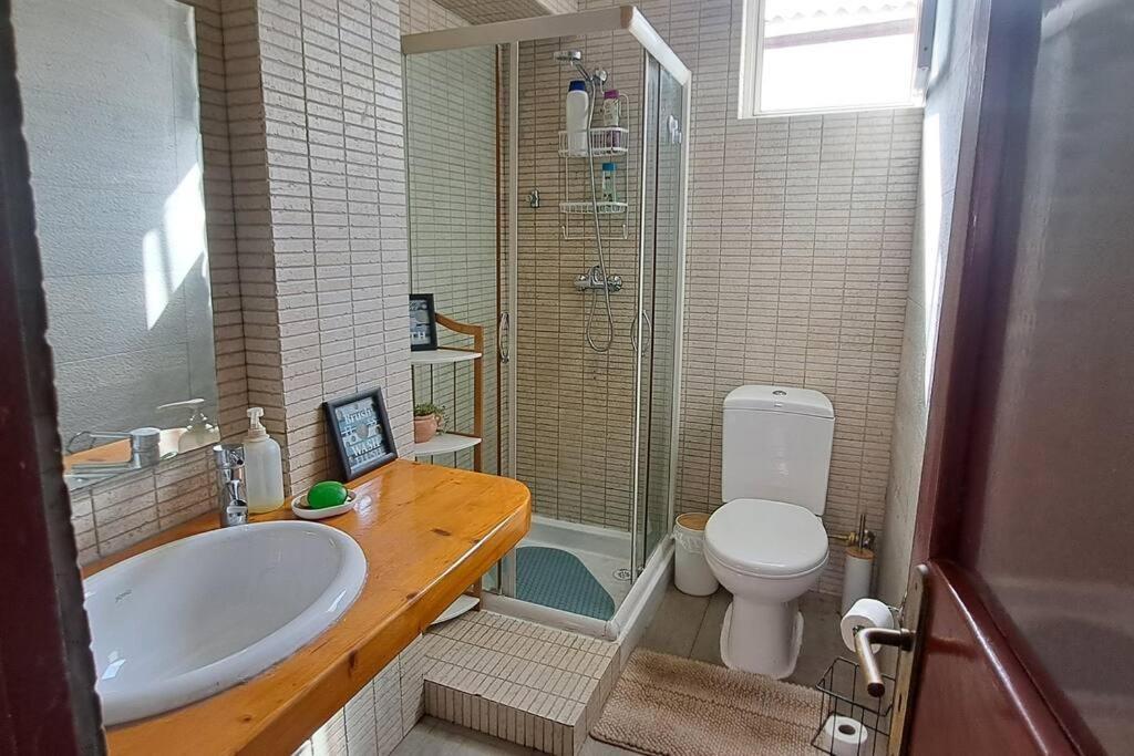 Mendes Family Homestay - B&B In The Heart Of Praia Exterior photo